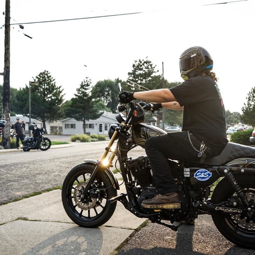 Meet your Posher, Deryck